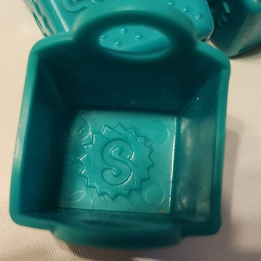 Shopkins Set of 6 Mini Green Teal Shopping Totes for Toy Figures Rubber Plastic - Picture 5 of 7